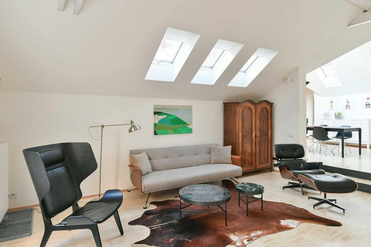 Eclectic Loft With Terrace Prague