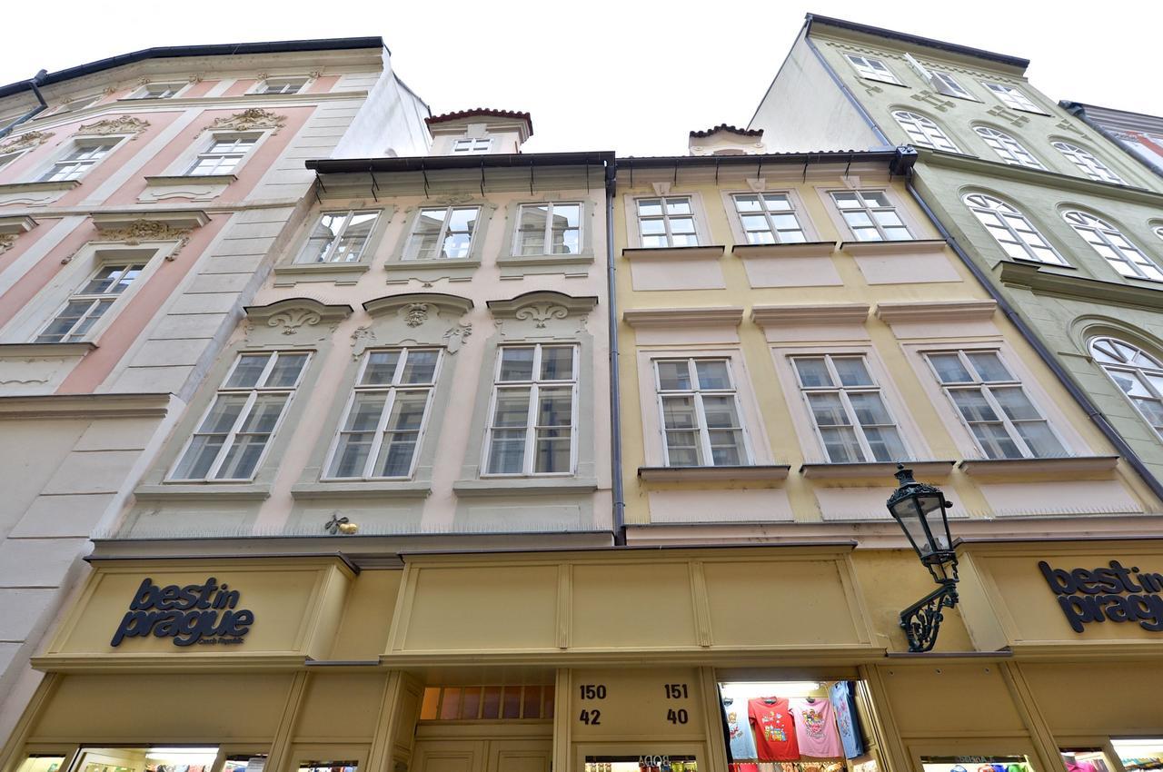 Apartment Eclectic Loft With Terrace Prague